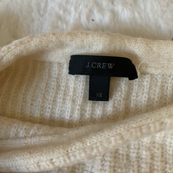 sweater - Picture 4 of 4